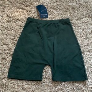NWT BRANDY MELVILLE GRIFFIN SHORTS